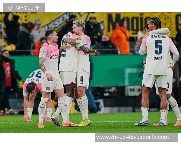 足球框警告引发热议球员安全与比赛公平的双重考量